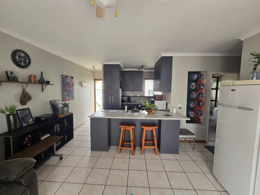 2 Bedroom Property for Sale in Langenhovenpark Free State